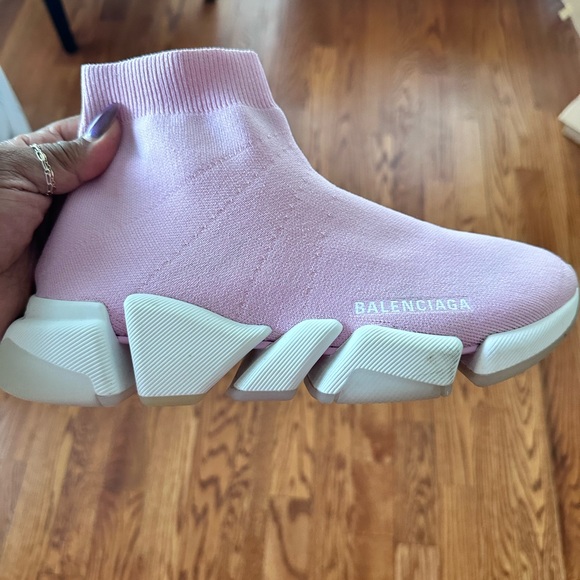 Authentic Balenciaga Speed 2.0 - Picture 3 of 6